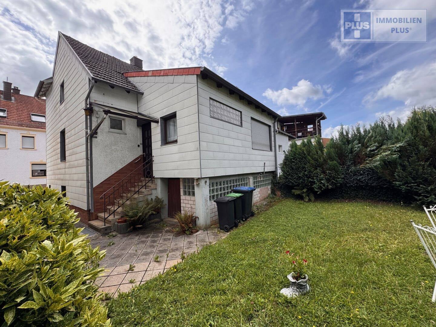 Immobilie in Sankt Ingbert - ST. INGBERT-ROHRBACH; GEMÜTLICHES EINFAMILIENHAUS MIT SONNIGEM GARTEN - Bild 2