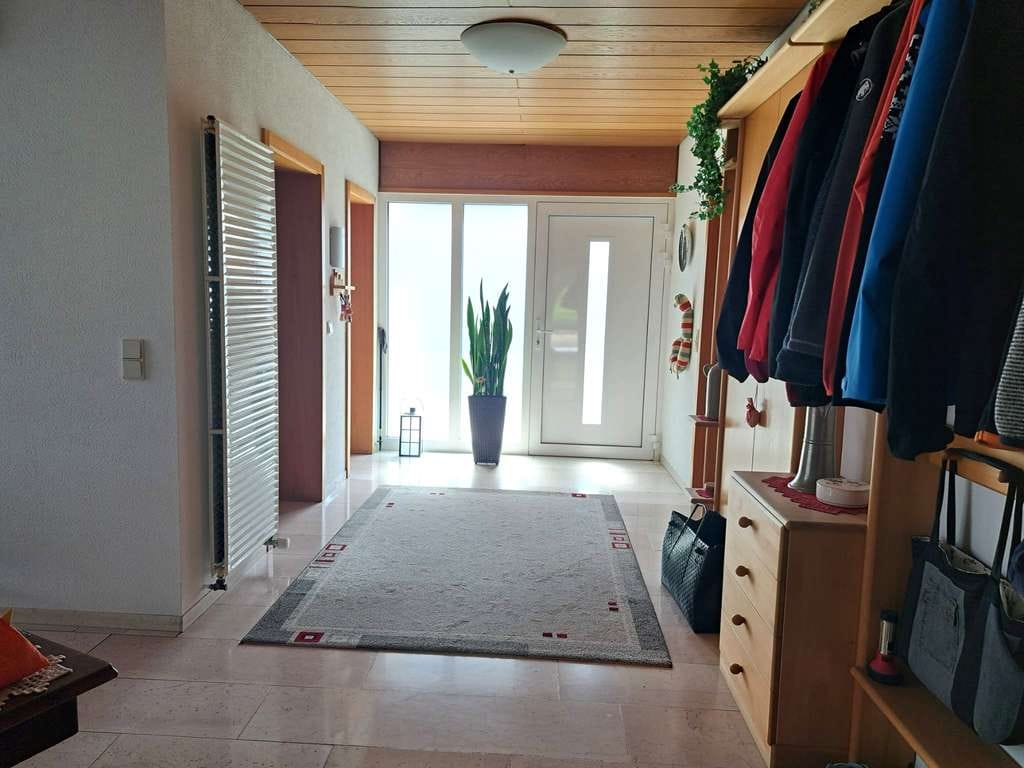 Immobilie in Püttlingen - großzügiges einseitig angebautes Einfamilienhaus in ruhiger Lage in Püttlingen - Bild 1