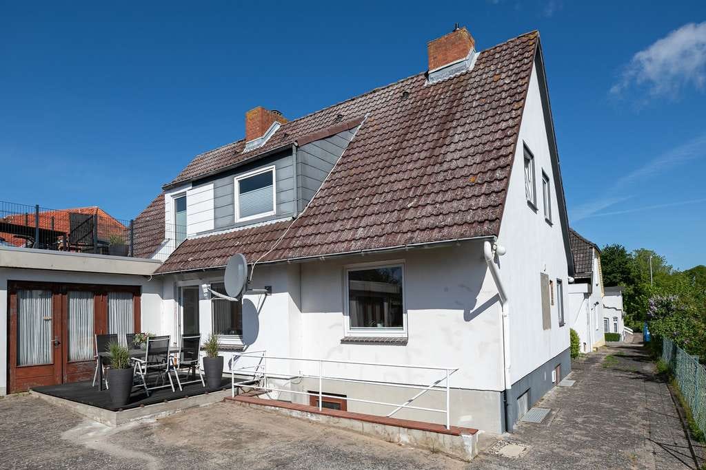 Immobilie in Dahme - Charmantes Zweifamilienhaus  - Bild 1