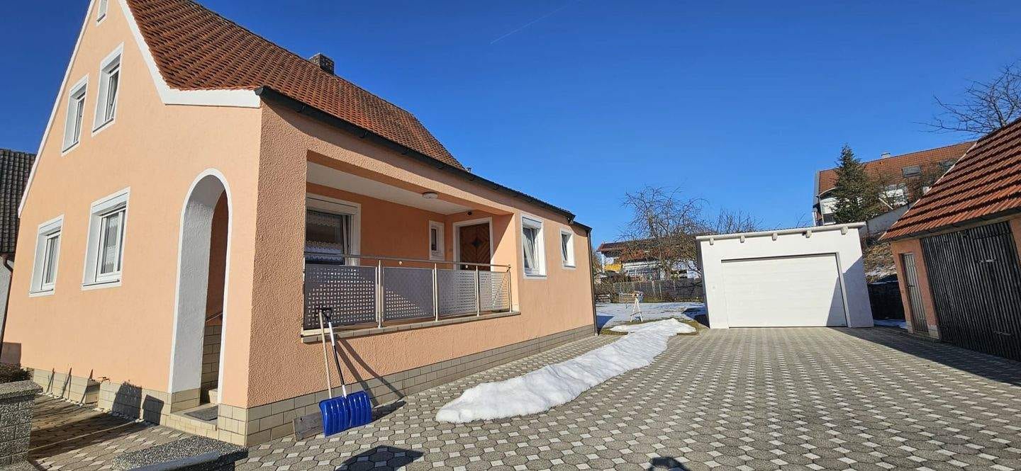 Immobilie in Kümmersbruck - Platz für die ganze Familie - gepflegtes Einfamilienhaus mit sehr großem Grundstück und Nebengebäude - Bild 0