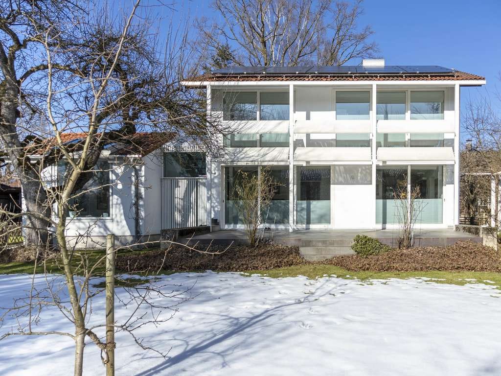 Immobilie in Bad Feilnbach - Lichtdurchflutetes Einfamilienhaus-Erdwärme-PV-Anlage-Zweitwohnsitz ist möglich - Bild 0
