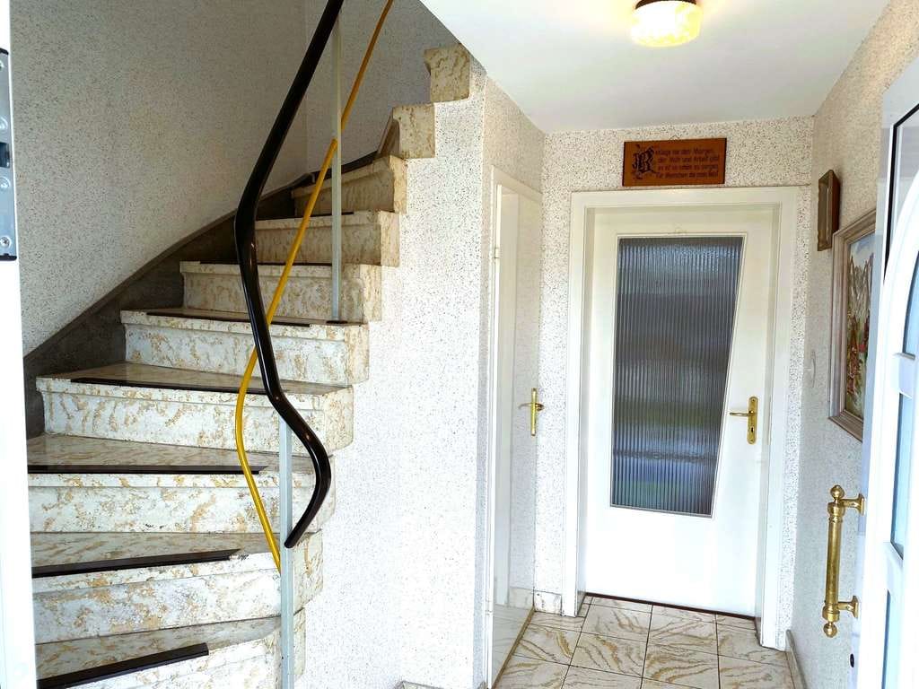 Immobilie in Herbrechtingen - Charmantes Zweifamilienhaus mit Garten, Ausbaupotenzial und vielseitigen Nutzungsmöglichkeiten - Bild 3