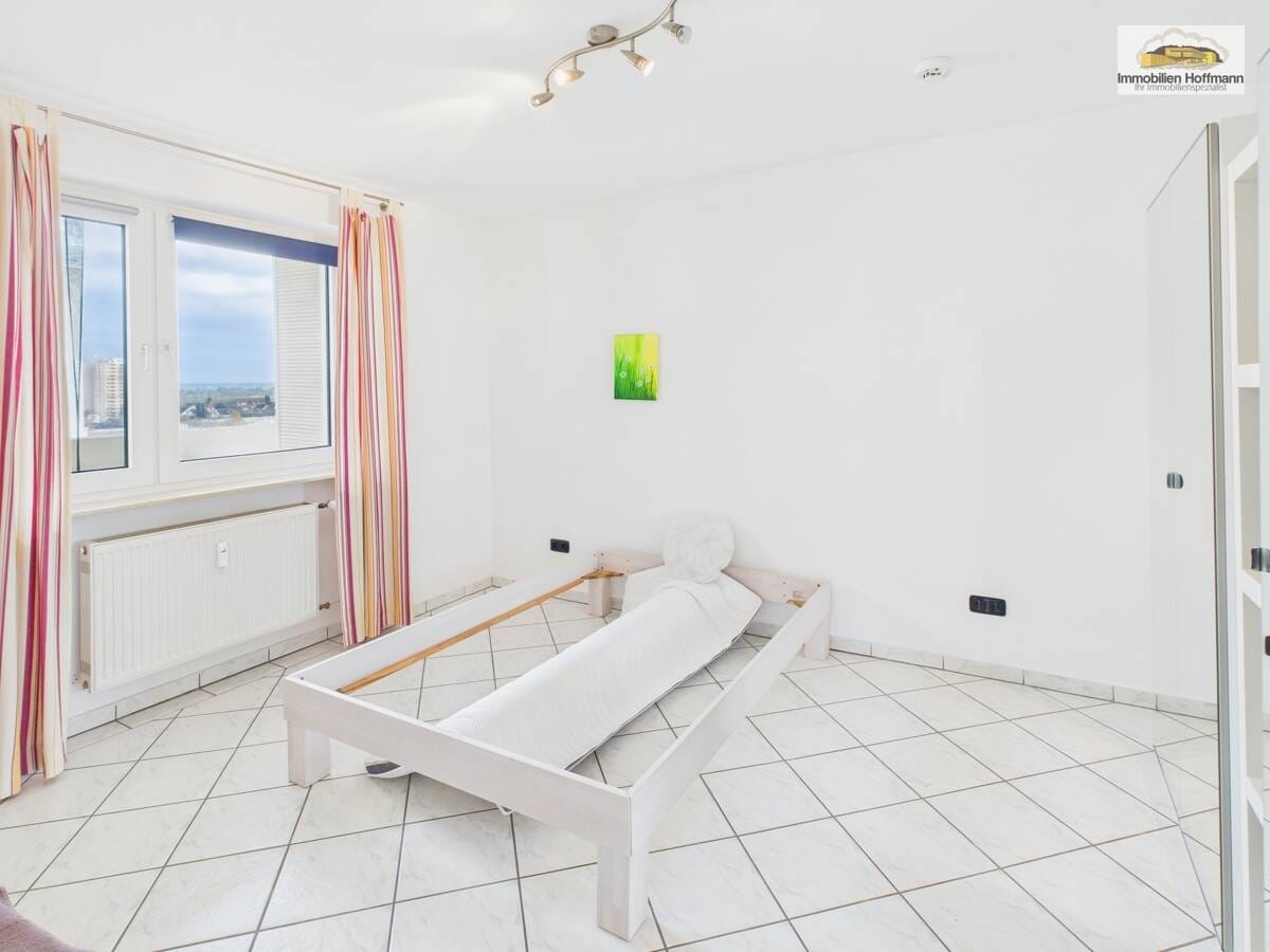 Immobilie in Maintal - Sofort einziehen: Helle 3-Zimmer-Wohnung mit Balkon & Aufzug - Bild 3
