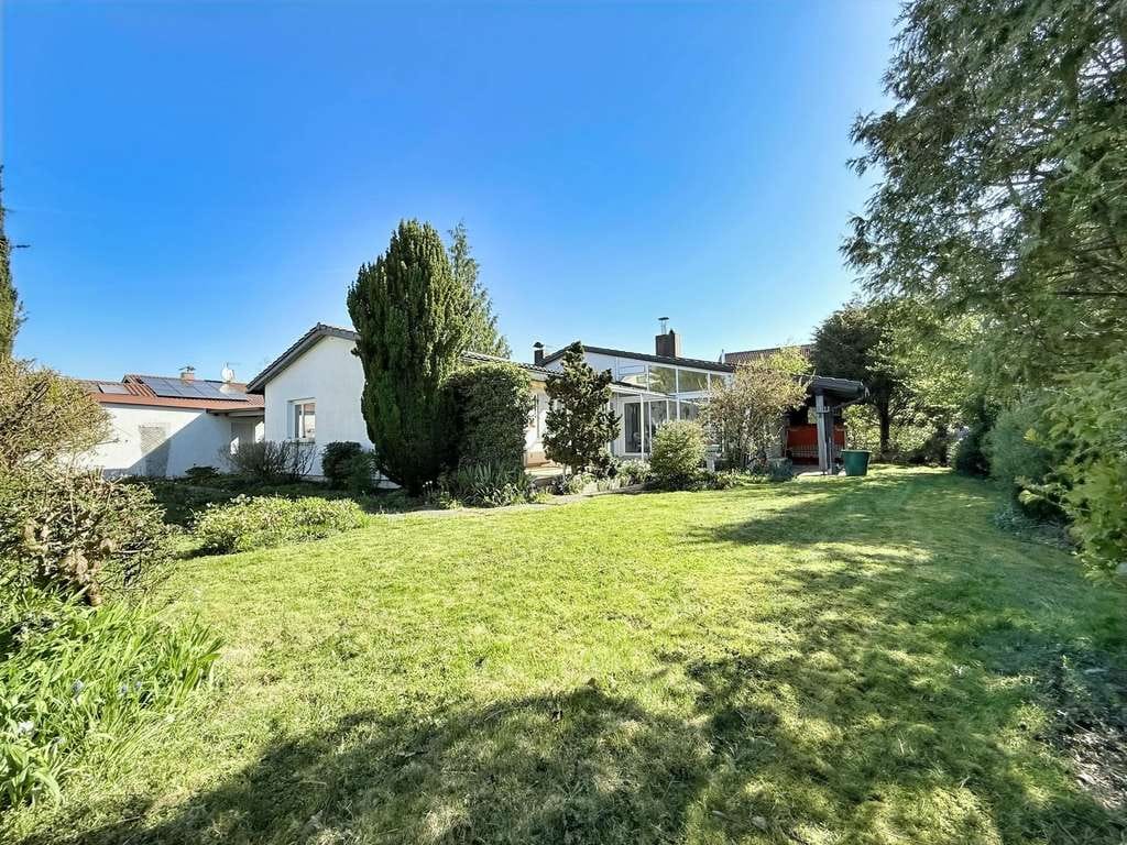 Immobilie in Obertaufkirchen - vielfältig nutzbarer Bungalow in Schwindegg - Bild 1