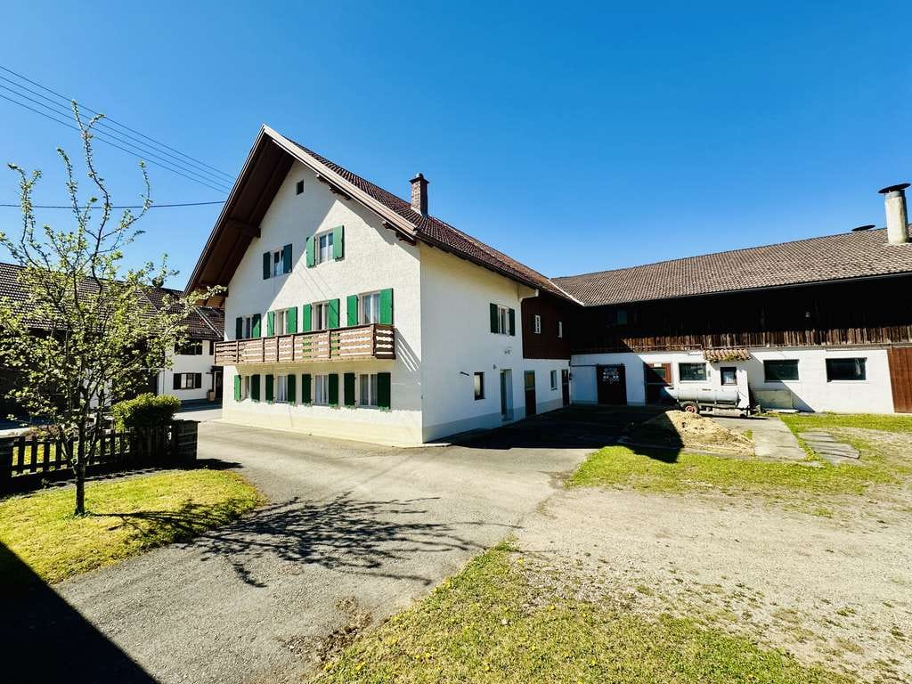 Immobilie in Vilgertshofen - - TRAUM VOM EIGENEN HOF - Hofstelle mit Maschinenhalle in Pflugdorf/Vilgertshofen - Bild 1