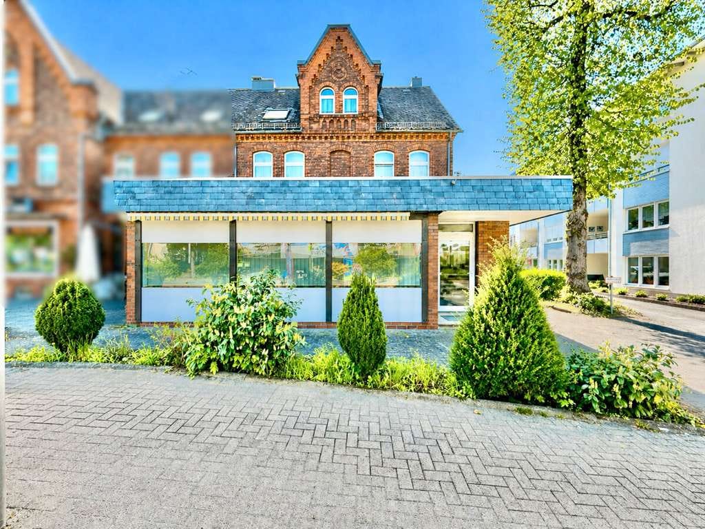 Immobilie in Daaden - **Wohn- und Geschäftshaus mit Garten und Garage im Herzen der Stadt Daaden** - Bild 2