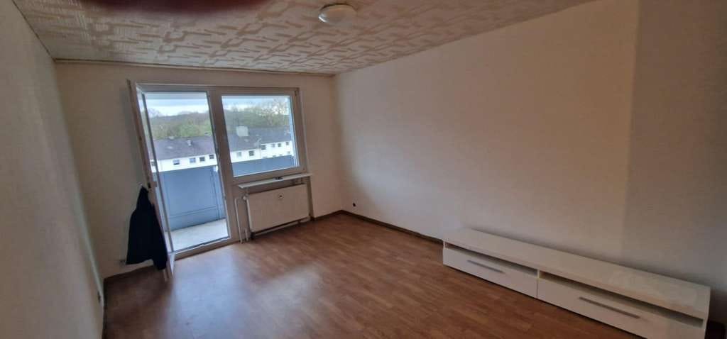 Immobilie in Plettenberg - Helle 1,5-Zimmer-Wohnung mit Weitblick und Balkon. Ideal auch als Kapitalanlage! - Bild 0