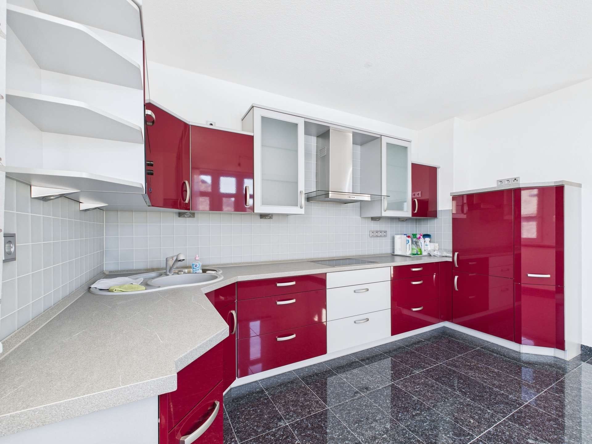 Immobilie in Schöneck/Vogtl. - Ihr neues Zuhause: 3 Zimmer, Einbauküche & Familienkomfort in Schöneck - Bild 3