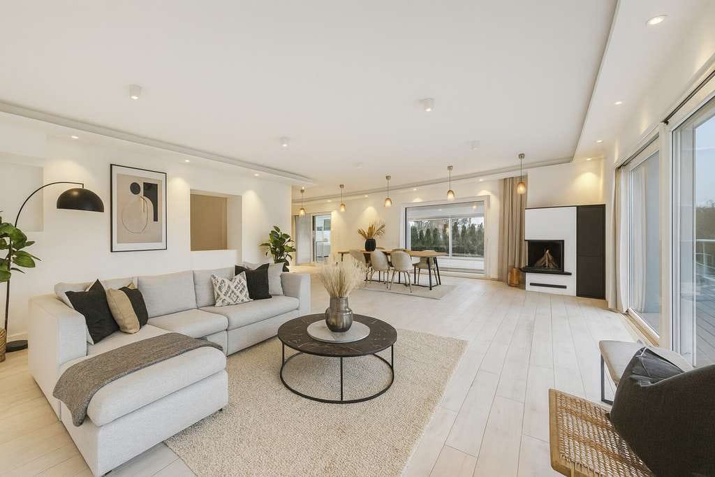 Immobilie in Adelsdorf - Einfamilienhaus mit Pool und zusätzlicher Halle auf großzügigem Grundstück - Bild 4