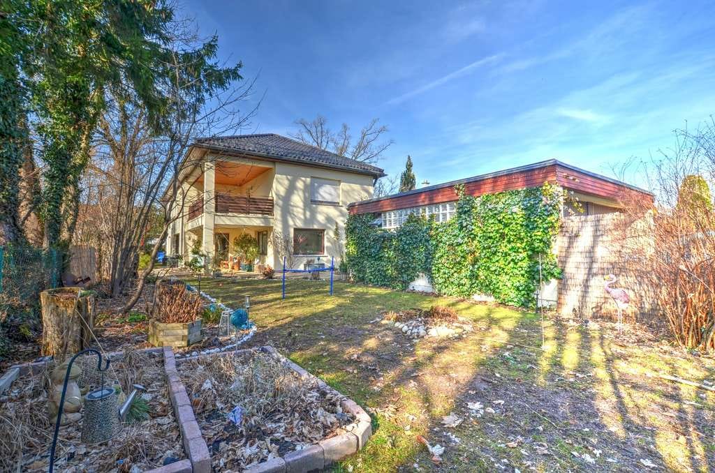 Immobilie in Hohenbrunn - Attraktives Zweifamilienhaus mit eingewachsenem Garten in gefragter Lage! - Bild 0