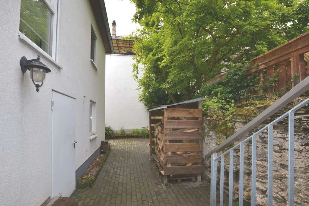 Immobilie in Dachsenhausen - Modernes Wohnhaus inmitten einer Idylle am Rhein - Bild 2