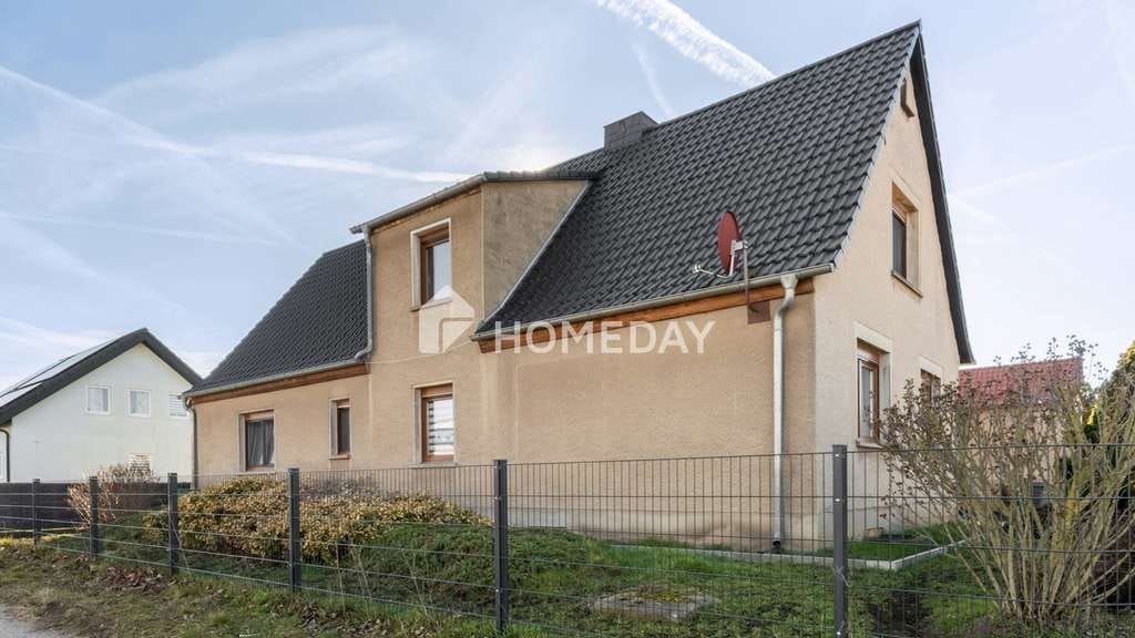 Immobilie in Zörbig - Solide gebaut, modernisiert & vielseitig nutzbar: EFH mit Garage, Nebengebäude und großem Grundstück - Bild 2