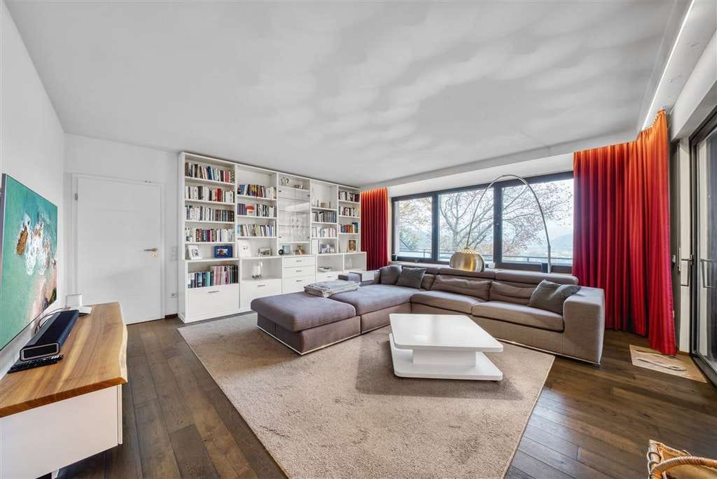 Immobilie in Klingenberg am Main - Hochwertiges Anwesen am Waldrand mit Einliegerwohnung, Photovoltaik & großzügigem Grundstück  - Bild 4