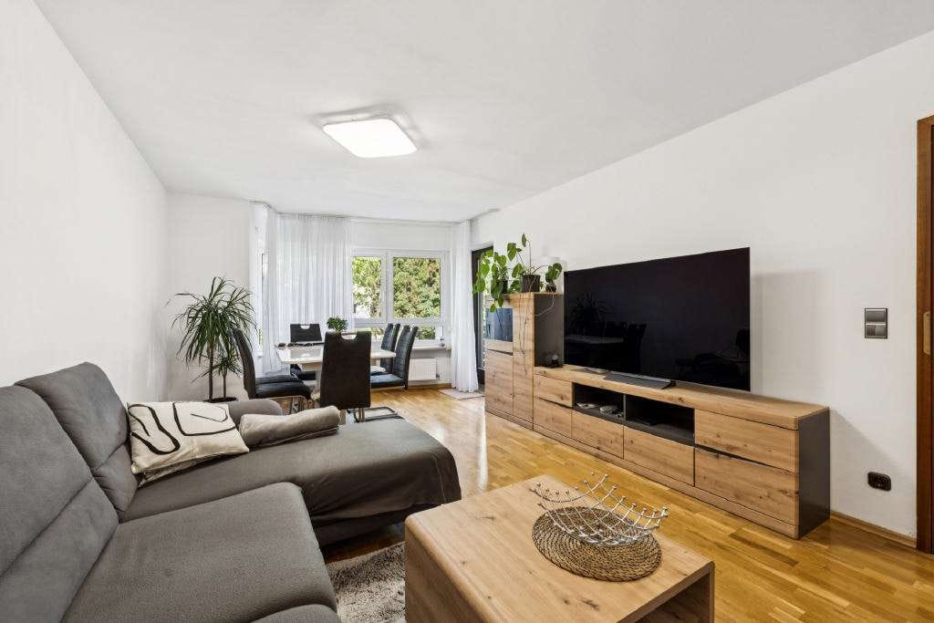 Immobilie in Planegg - Gepflegte Wohnung mit zwei Loggien im Würmtal - Bild 2