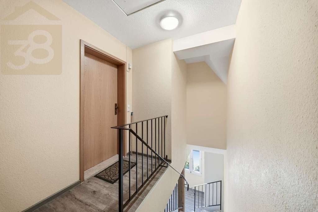 Immobilie in Bokensdorf - Zweizimmerwohnung in charmantem Fachwerkhaus mit Garage! Meine Wohnung = Mein Partner! - Bild 2