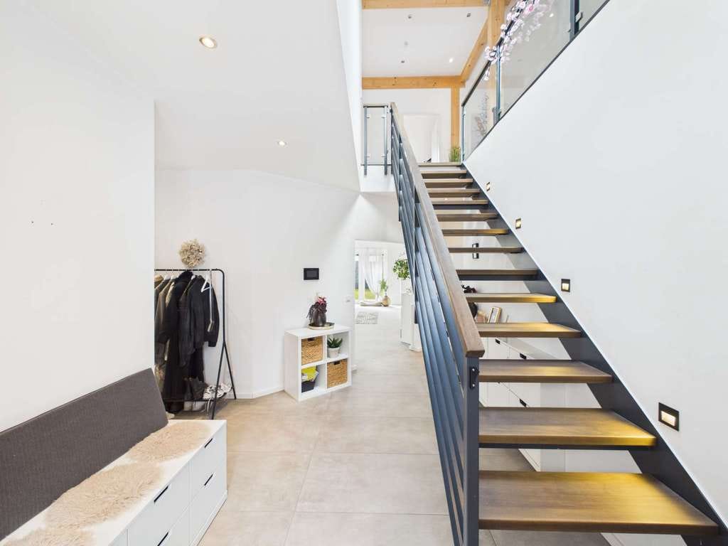 Immobilie in Adelheidsdorf - Stilvoll wohnen in Adelheidsdorf: Modernes Einfamilienhaus mit Top-Ausstattung - Bild 1
