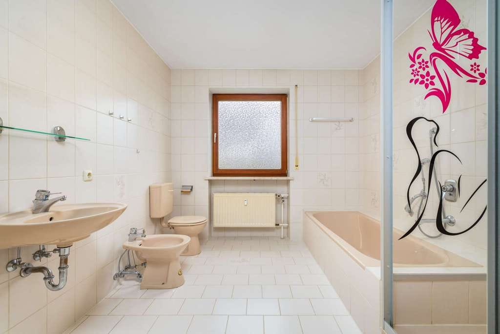 Immobilie in Kissing - Gepflegtes 2-Familienhaus mit großem Garten in ruhiger Lage von Kissing! - Bild 4