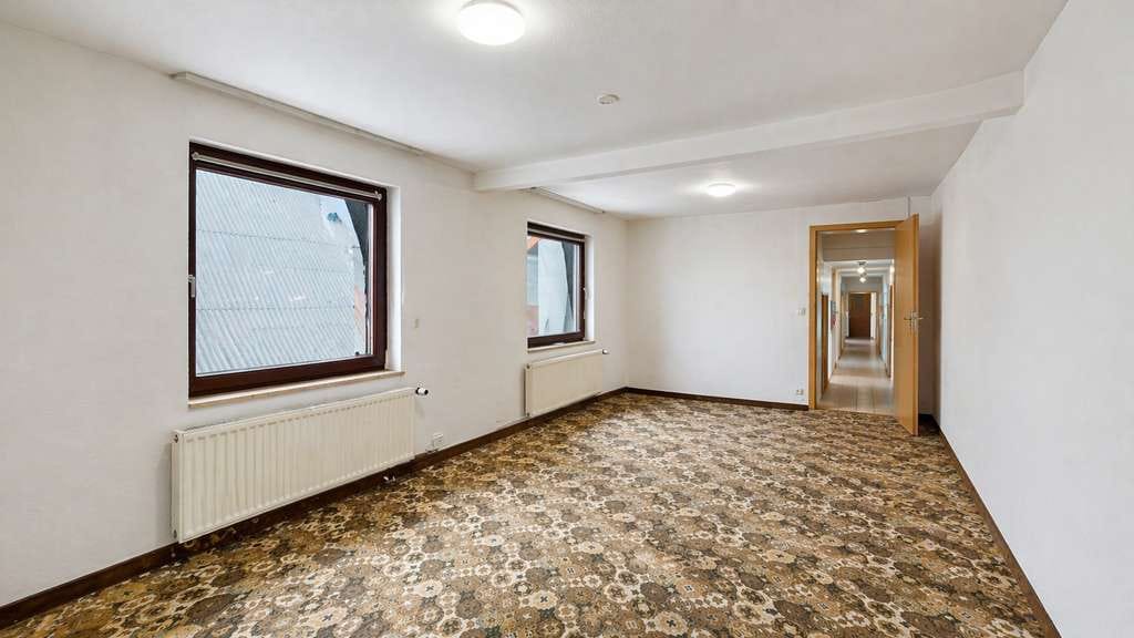 Immobilie in Eckelsheim - Einziehen & gestalten: Mit Innenhof und Garten in ruhiger Lage - Bild 4