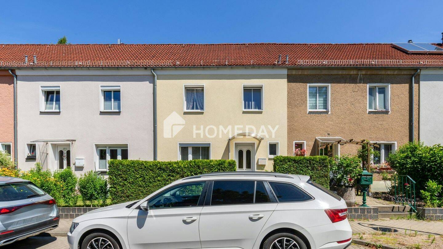 Immobilie in Stahnsdorf - Familiennest mit Garten - Reihenhaus mit 5 Zimmer, Vollkeller und kreativen Möglichkeiten - Bild 2