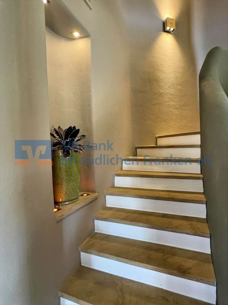 Immobilie in Pleinfeld - Individuelles Wohnen in begehrter Lage mit weitläufigem Garten und Einliegerwohnung am Brombachsee

 - Bild 3