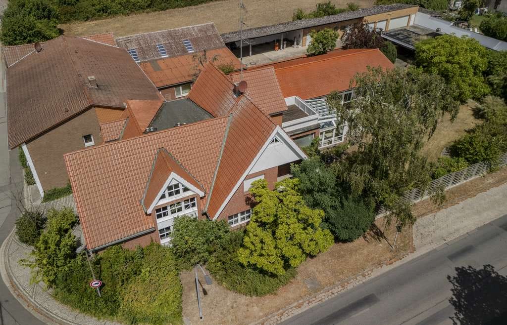 Immobilie in Tülau - Traumhaus inkl. Schwimmhalle | 434m² Wohnfl. - 11 Zimmer | 25 Min. nach Wolfsburg| provisionsfrei - Bild 1