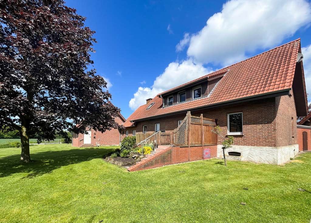 Immobilie in Lengerich - Wohnen mit Stil am Stadtrand! Einfamilienhaus der besonderen Art in Lengerich - Bild 1