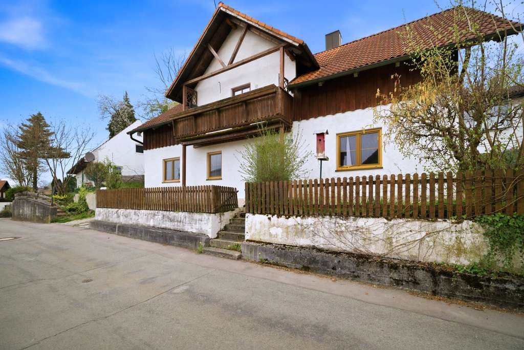 Immobilie in Nandlstadt - Generationenhaus mit Potenzial  in zentraler Lage von Nandlstadt - Bild 0