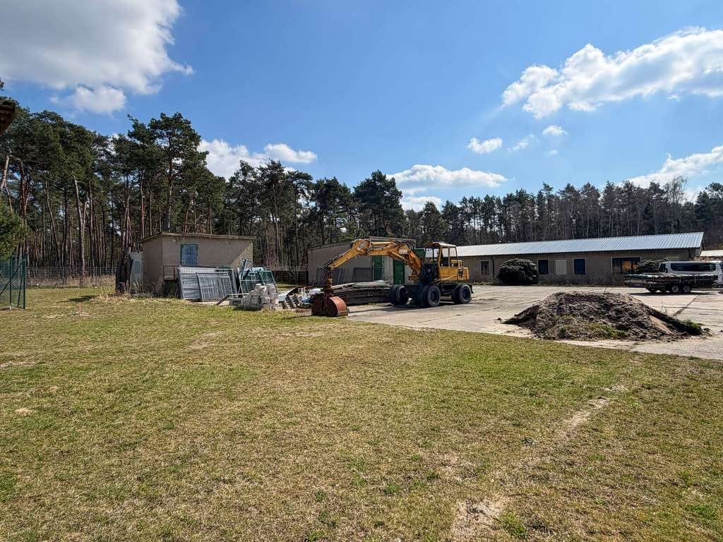 Immobilie in Wiesengrund - Einzigartiges Anwesen – Wohnen, Natur und Anlagepotenzial auf über 400.000 m² mit eigenem See. - Bild 3