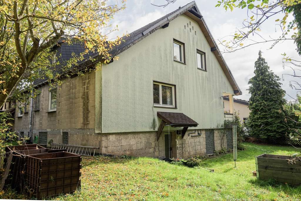 Immobilie in Caan - Einfamilienhaus in Caan mit Einliegerwohnung und Schwimmbad-Rohbau - Bild 2