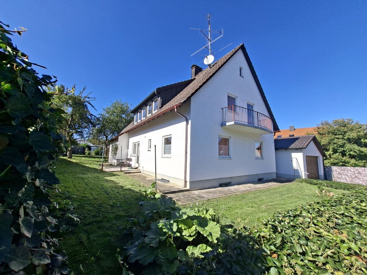 Immobilie in Ottobeuren - Einfamilienhaus mit Einliegerwohnung - Bild 0