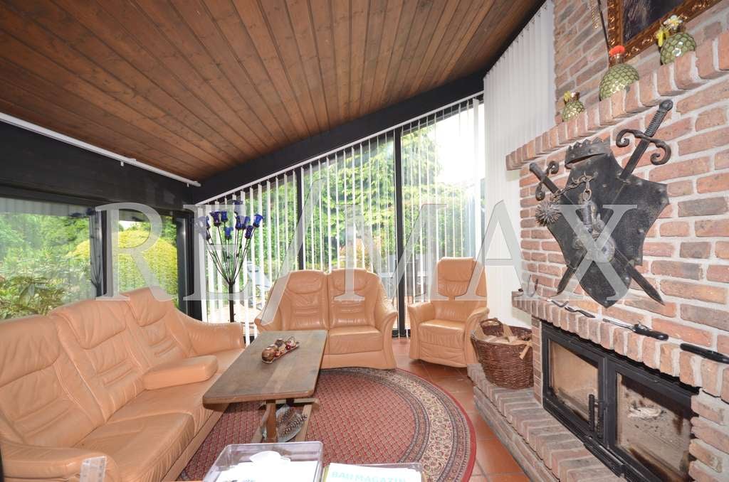 Immobilie in Hünstetten - Architektenvilla am Waldrand mit großem Garten - Bild 2
