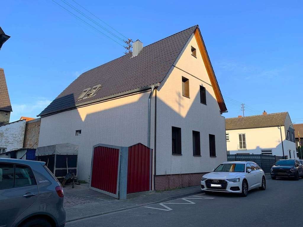 Immobilie in Neuhofen - Charmantes Einfamilienhaus mit großem Grundstück – vielseitig nutzbar durch separate Wohneinheiten - Bild 0