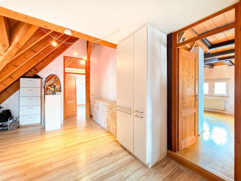 Immobilie in Deizisau - Charmante 4,5-Zimmer-Maisonettewohnung im historischen Fachwerkhaus - Bild 2