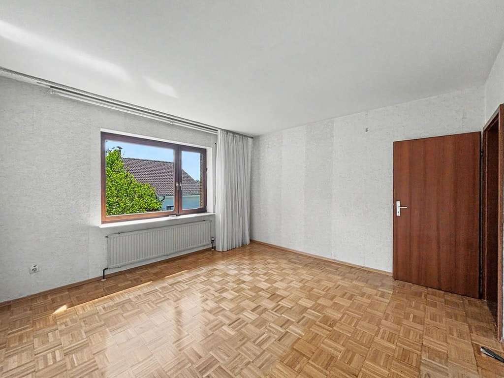 Immobilie in Altenriet - Freistehendes Haus mit Einliegerwohnung in Altenriet – ruhig gelegen &amp; vielseitig - Bild 4