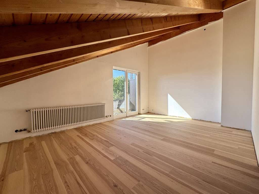 Immobilie in Ebersberg - Mehr Raum für das Familienleben - lichtdurchflutetes Split-Level-Zuhause mit Seeblick - Bild 3