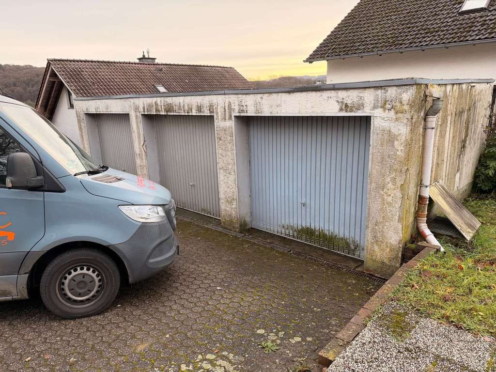 Immobilie in Windeck - Vermietetes Zweifamilienhaus für Mehrgenerationenwohnen in Top Lage - Bild 4
