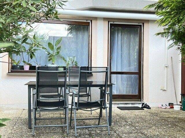 Immobilie in Dietersheim - Geräumiges Reihenmittelhaus mit Garage & Garten - kurzfristig beziehbar! - Bild 1