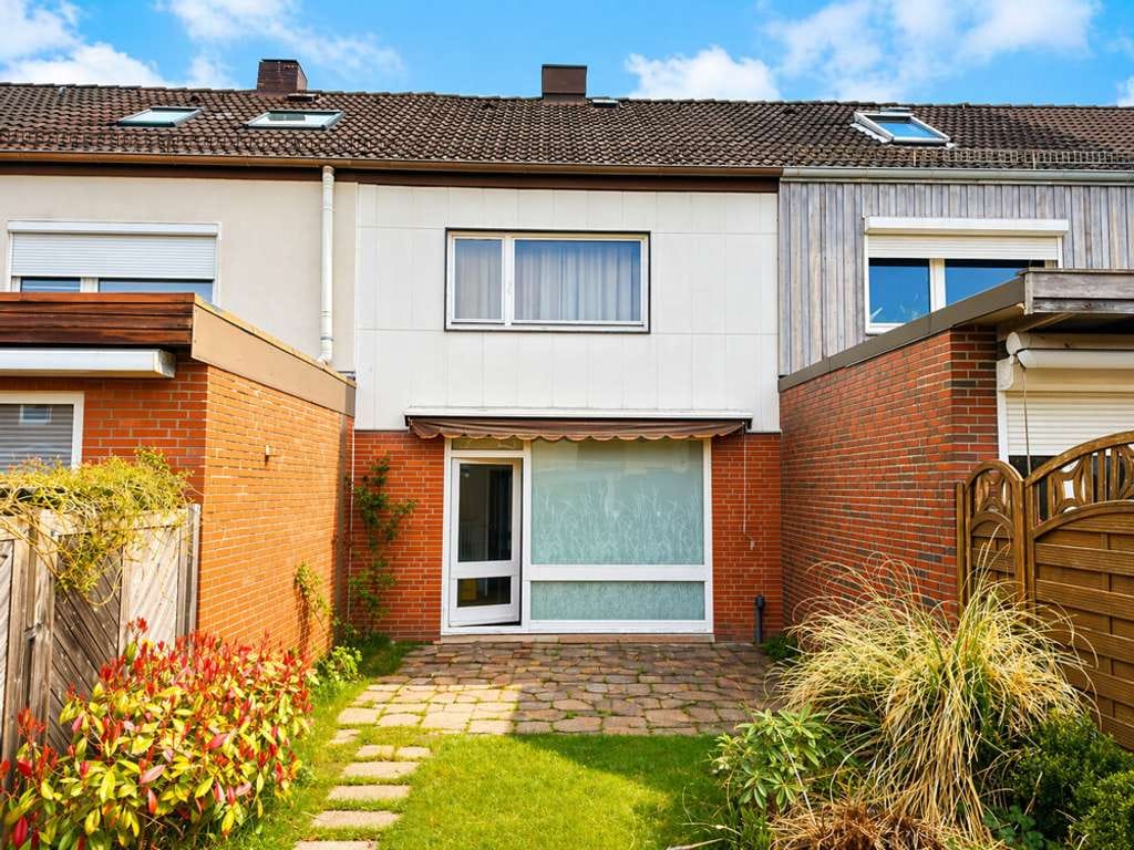 Immobilie in Quarnbek - Mittelhaus mit Garten in Kiel – ideale Basis für Ihre Wohnideen - Bild 0