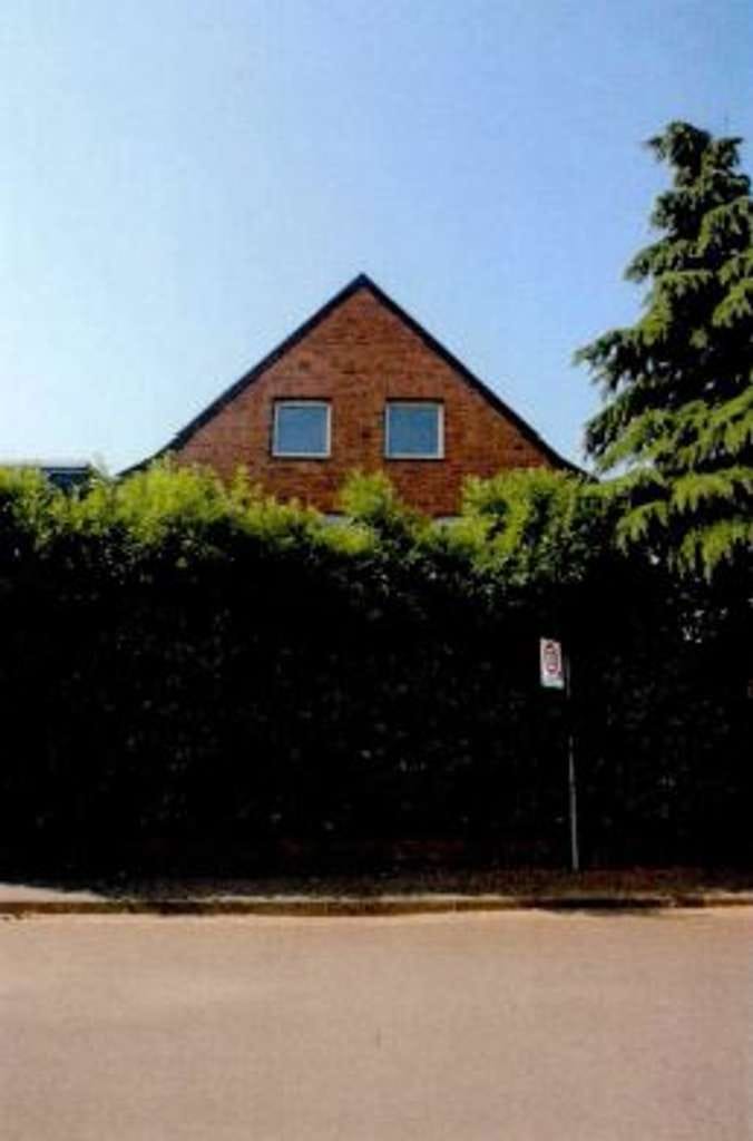 Immobilie in Grevenbroich - +++Zwangsversteigerung: Einfamilienhaus mit zwei Garagen in Grevenbroich+++ - Bild 2