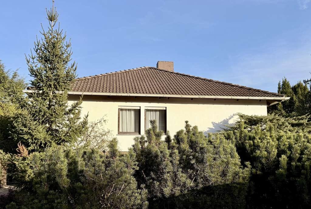 Immobilie in Wietze - Wietze: Hübscher Bungalow mit Vollkeller auf großem Grundstück - Bild 1