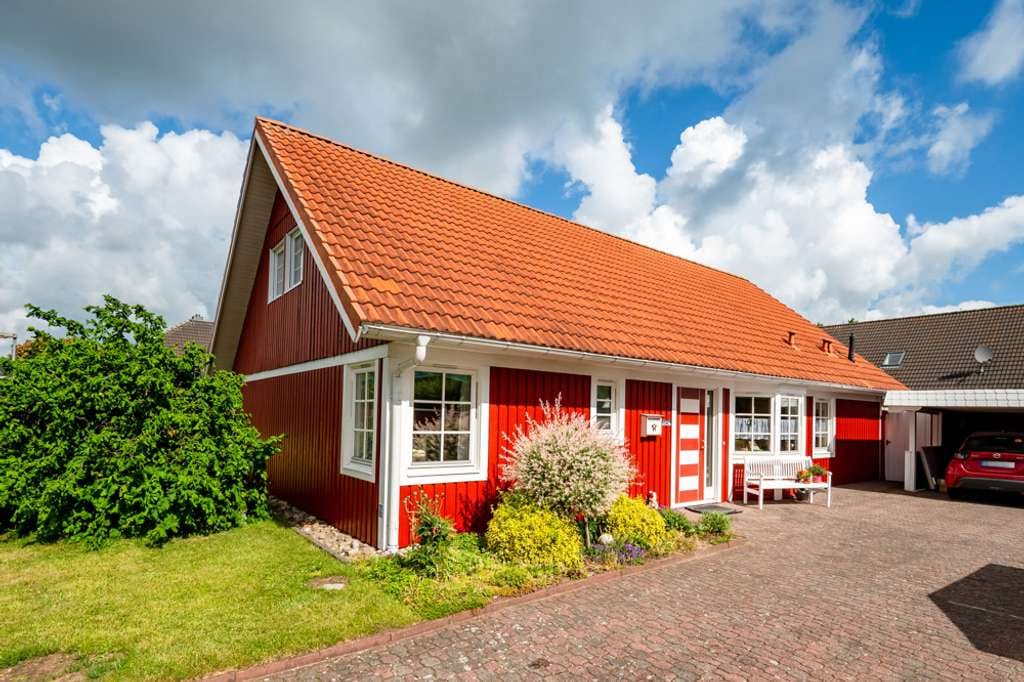 Immobilie in Goldebek - Schwedisches Flair im Herzen Nordfrieslands: modernisiertes Einfamilienhaus mit Ausbaureserve. - Bild 1