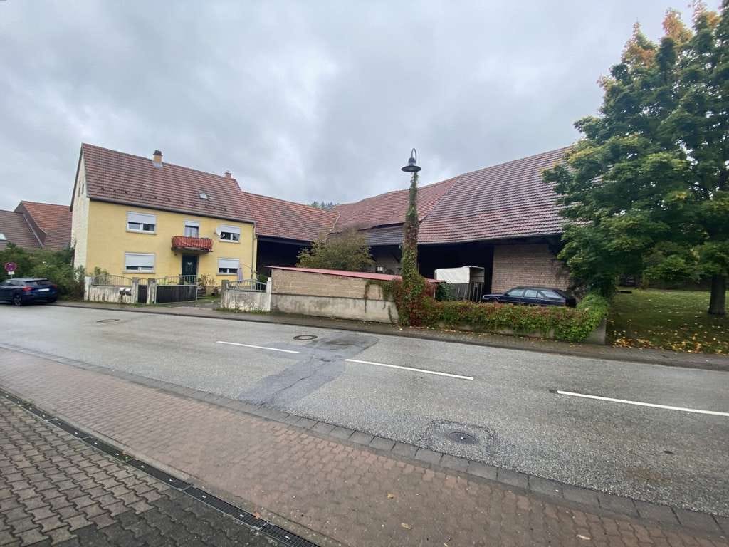 Immobilie in Rutsweiler an der Lauter -  Ehemaliges Bauernhaus mit Nebengebäude und Scheune - Bild 0