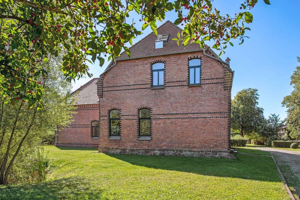 Immobilie in Kröpelin - 3-Raum-Maisonette Dachgeschoss mit eigenem Garten im Gutshaus Jennewitz / Nähe Kühlungsborn - Bild 4
