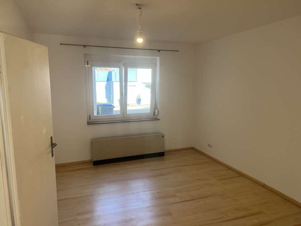 Immobilie in Fellbach - Selbstnutzung oder Kapitalanlage, zwei der drei Wohneinheiten stehen bereits leer - sofort verfügbar - Bild 4