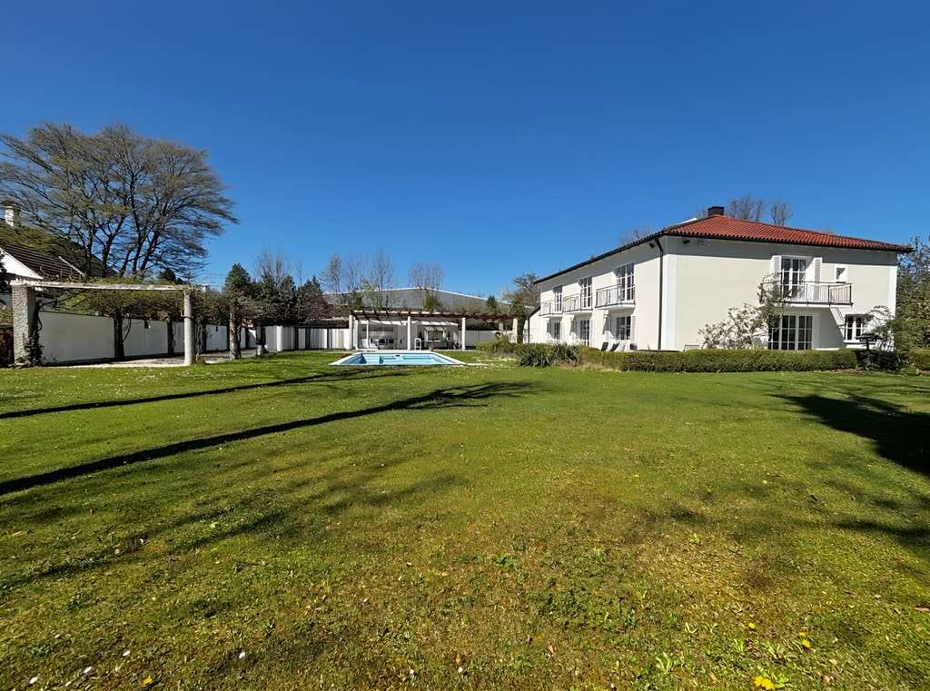 Immobilie in Wang - Unwiederbringliches Naturjuwel an der Amper: Repräsentative Luxusvilla in absolut geschützter Allein - Bild 1