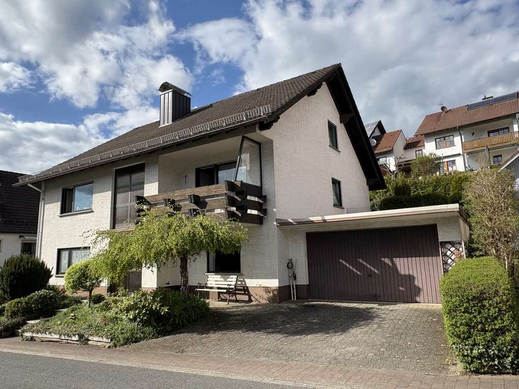 Immobilie in Rothenbuch - Freistehendes Einfamilienhaus mit großem Grundstück und viel Potenzial in ruhiger Lage - Bild 0