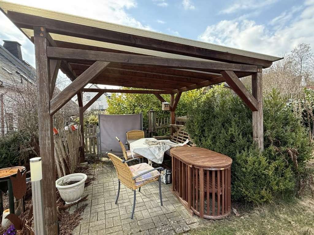 Immobilie in Helmbrechts - Kleine Doppelhaushälfte mit Carport auf Erbpachtgrundstück - Bild 2