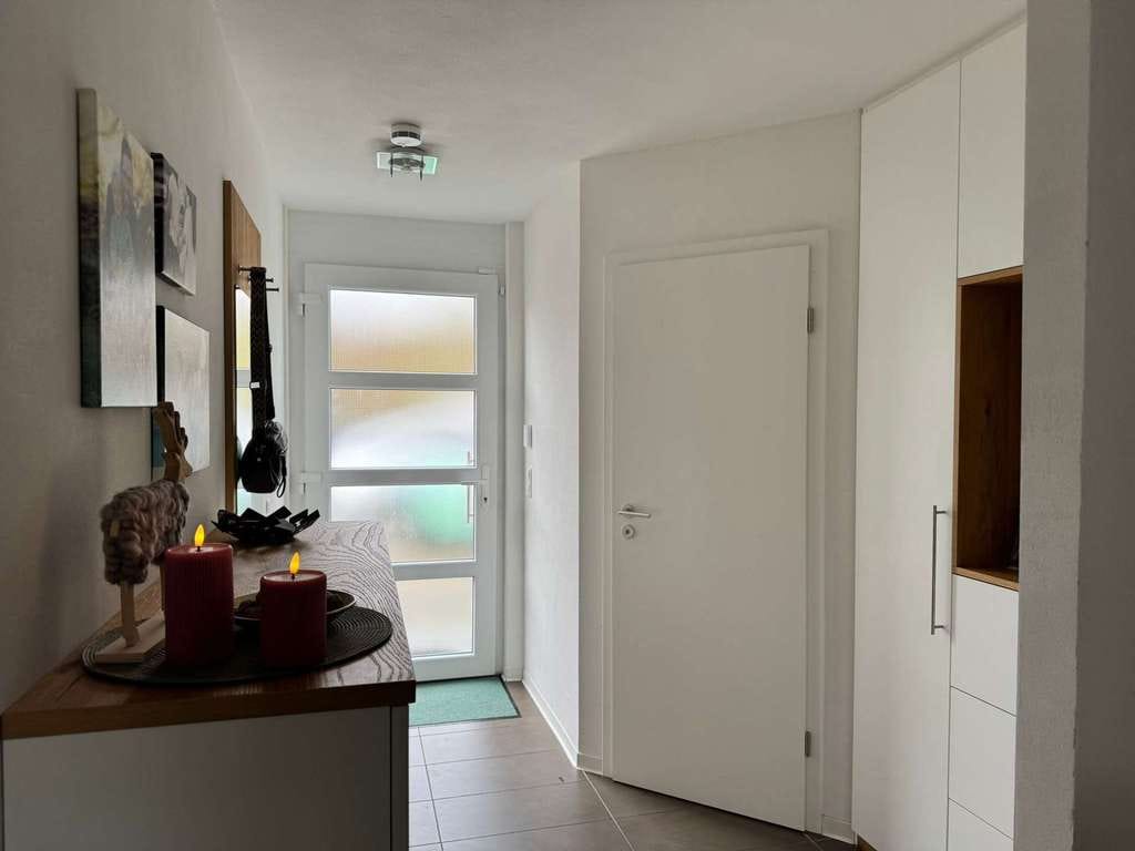 Immobilie in Dudenhofen - Modernes Wohnen in Dudenhofen: Reihenmittelhaus mit Doppelgarage & Garten - Bild 3