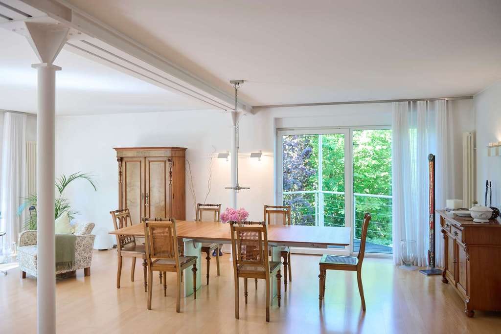 Immobilie in Hilzingen - Ein Zuhause für Generationen- Raumwunder mit traumhaftem Garten - Bild 1