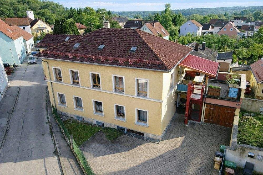 Immobilie in Treuchtlingen - ZENTRUMSNAH - 3-Zimmer-Eigentumswohnung mit KFZ-Stellplatz - Bild 0